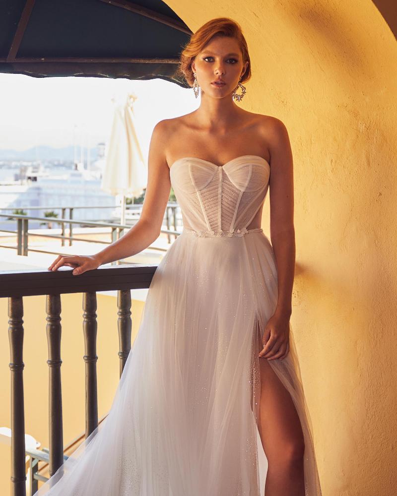 La23104 a line tulle wedding dress with detachable sleeves and sweetheart neckline4